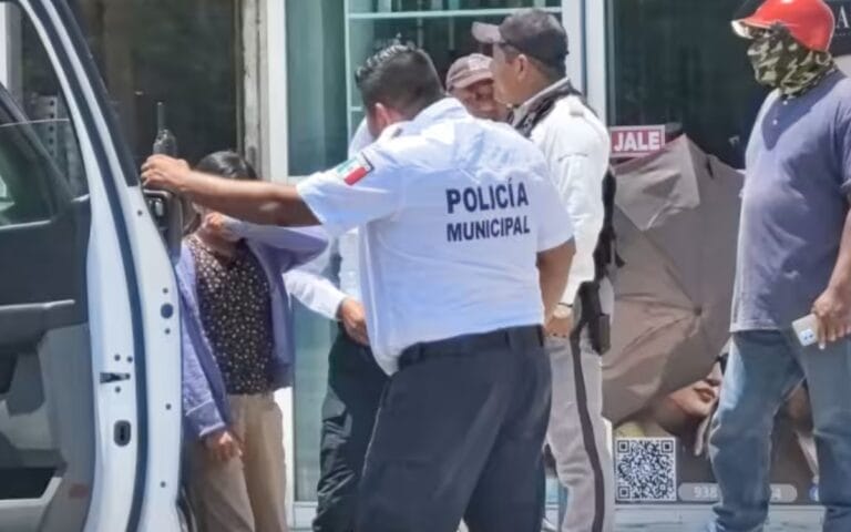 sujeto golpear explotar nieta Carmen