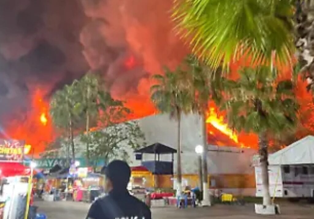 Noche de teror en Feria Tabasco: incendio deja cinco muertos tras concierto de Grupo Frontera