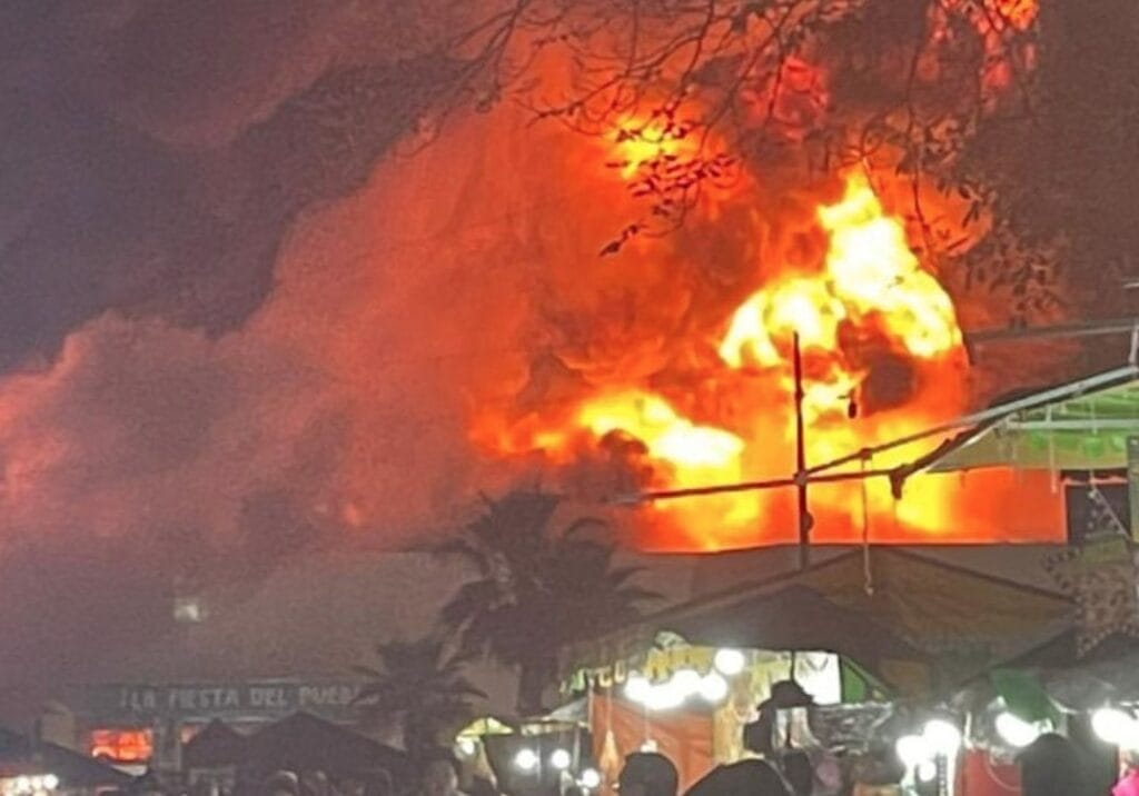 Noche de teror en Feria Tabasco: incendio deja cinco muertos tras concierto de Grupo Frontera