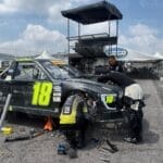 Tremendo susto: piloto yucateco Carlos Novelo choca en ensayos de Nascar Trucks