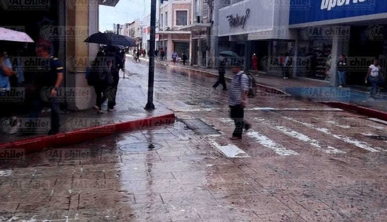 Más de 24 horas sin luz y el Centro de Mérida sigue sufriendo
