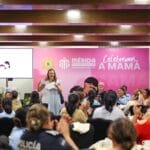 Cecilia Patrón celebra a las mamás meridanas con flores y apoyos en colonias