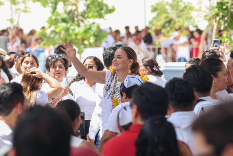 Cecilia Patrón asiste a la inauguración del nuevo Hospital General “ Dr. Agustín O’Horán”