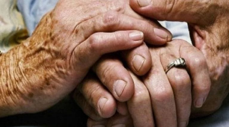 Abuelito pasó década y media frío en su hogar y nadie lo buscó