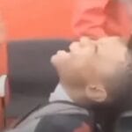 Padre rapa a su hijo por burlarse de un compañero con cáncer; el video divide opiniones (VIDEO)